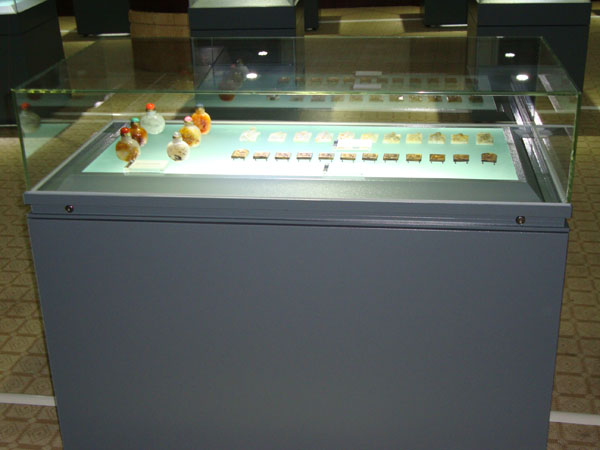 博物館獨(dú)立展柜