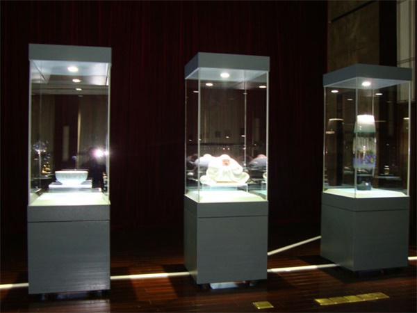博物館展柜圖片