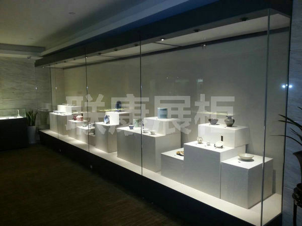 聯(lián)康博物館文物展柜廠家教大家如何預(yù)防新型冠狀病毒。